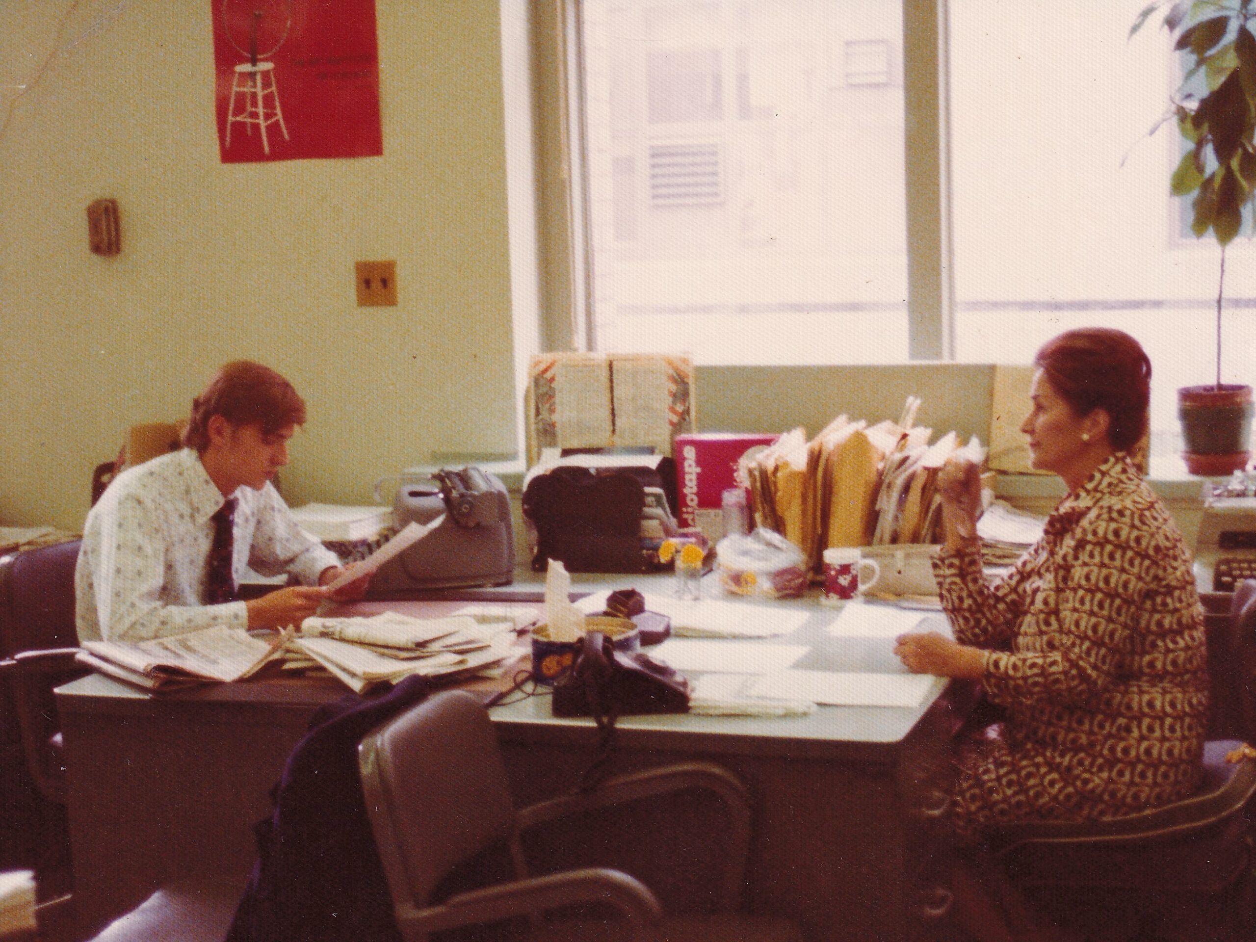 Zofia Korbońska i Tadeusz Lipień w sekcji polskiej Głosu Ameryki w Waszyngtonie, 1974 r.-image